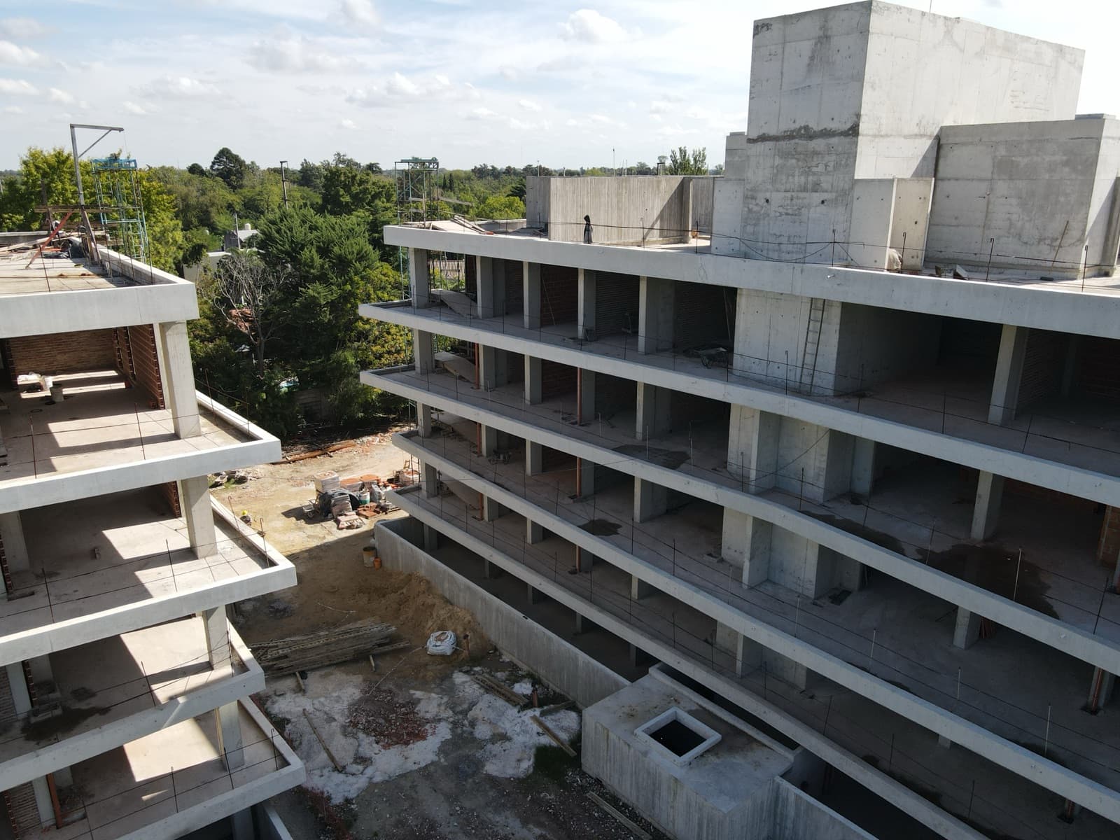 Estructura y terrazas en ejecución